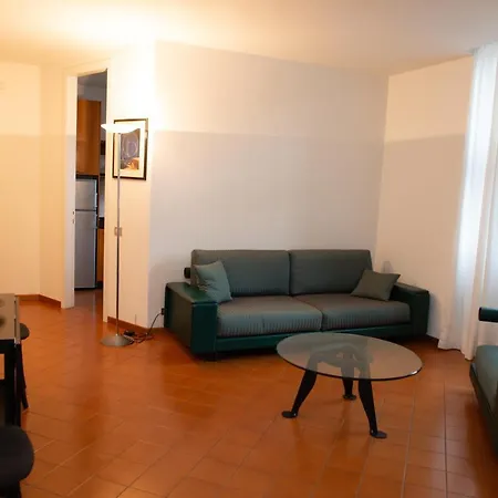 Apartment Little Marina - East Side - Front *